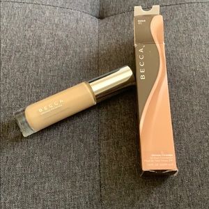 Becca ultimate coverage foundation
